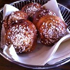 Fika (coffee break) at Sweden’s Rusthållargården [classic article]